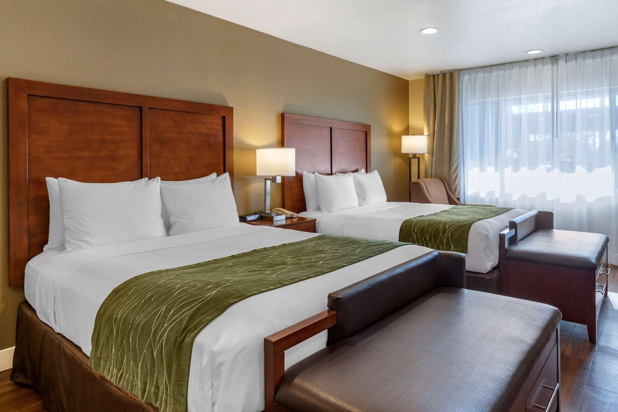 Comfort Inn Бишъп Екстериор снимка