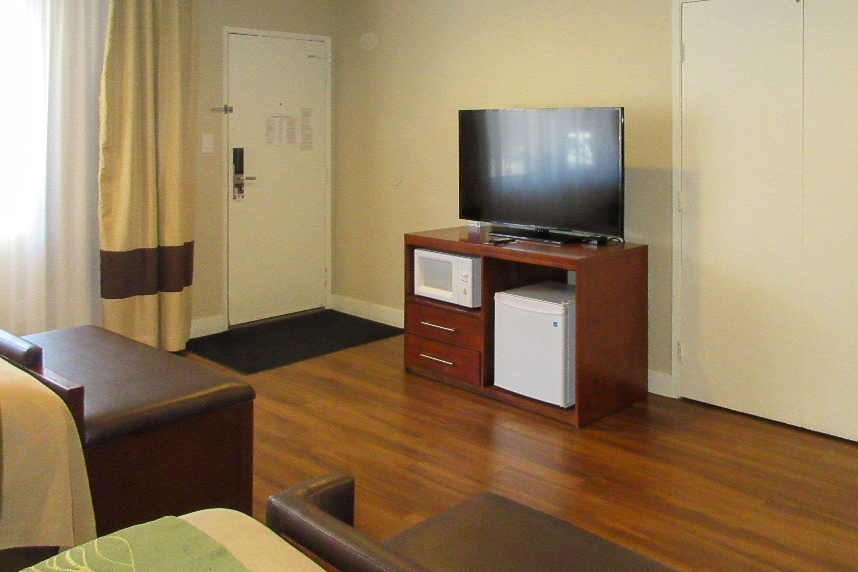 Comfort Inn Бишъп Екстериор снимка