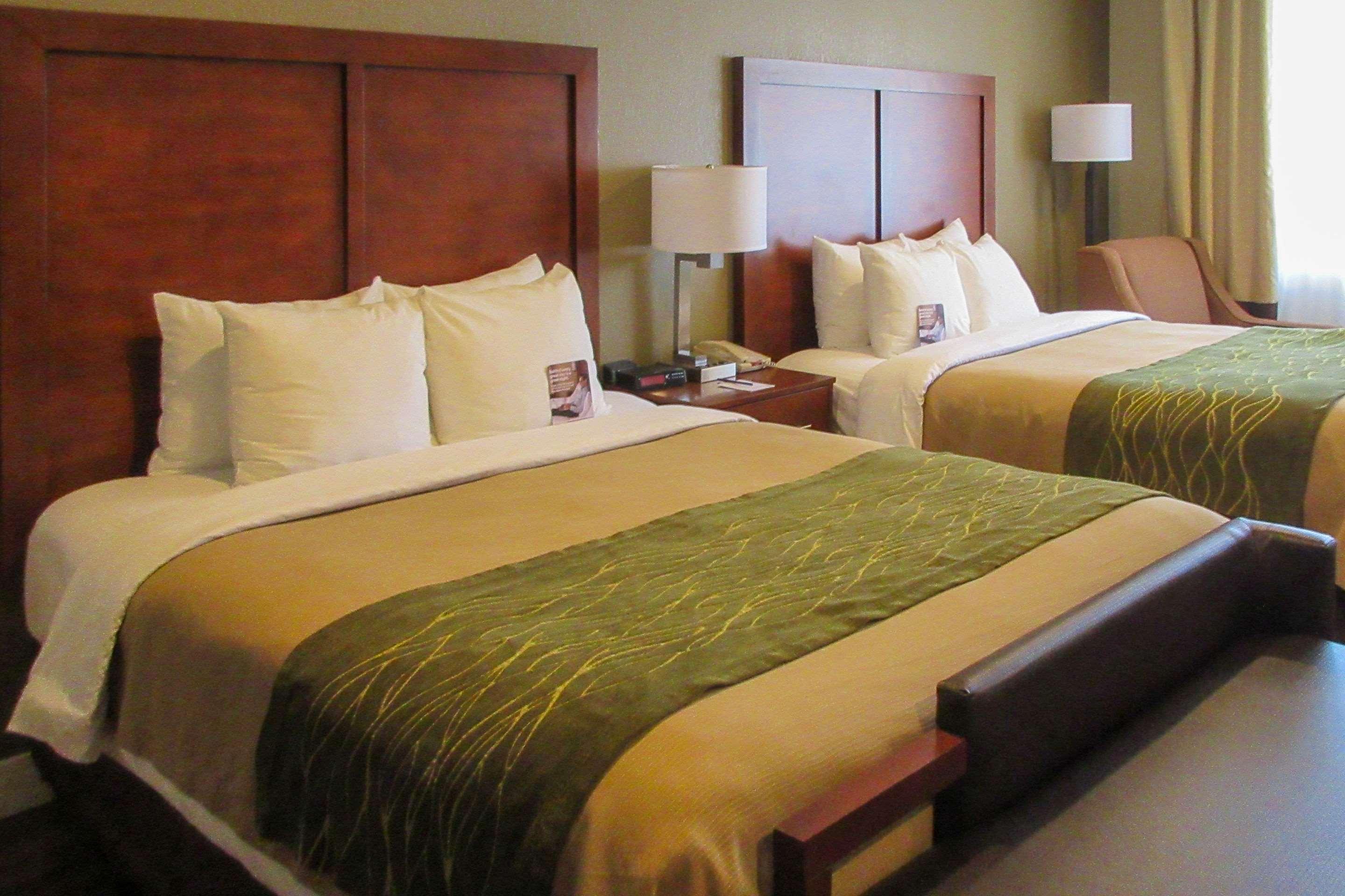 Comfort Inn Бишъп Екстериор снимка