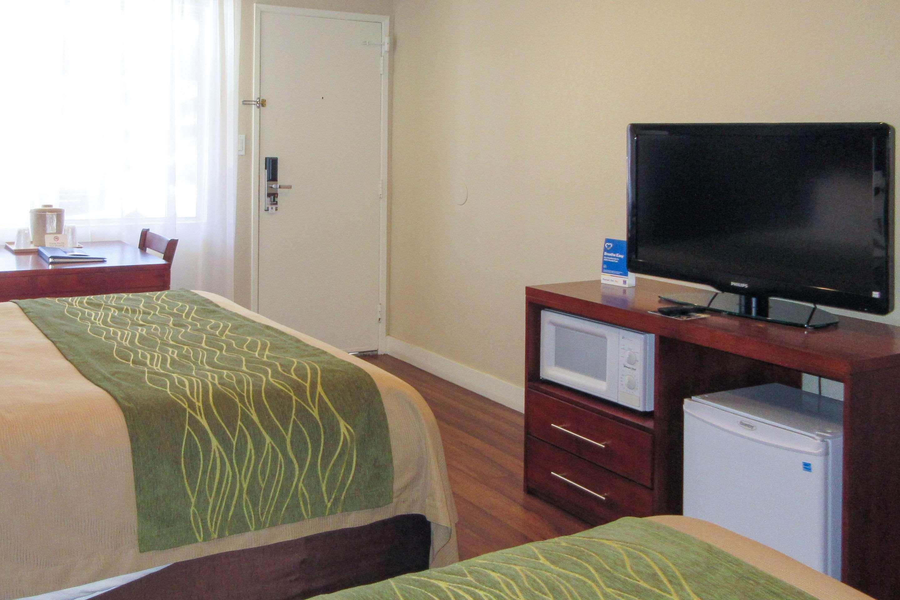 Comfort Inn Бишъп Екстериор снимка